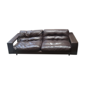 Canapé 4 places en cuir marron foncé de la maison steiner par le designer pascal daveluy modèle