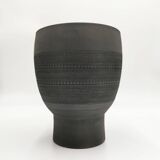 Vase haut noir