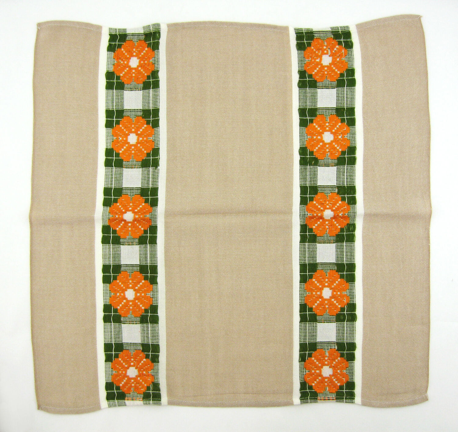 2 tablecloths & 10 napkins in beige dralon 1970