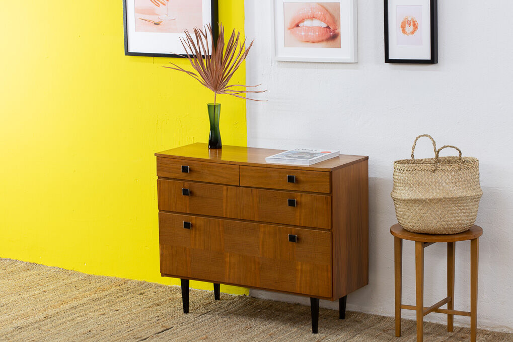 Scandinavian chest of drawers – 90 cm