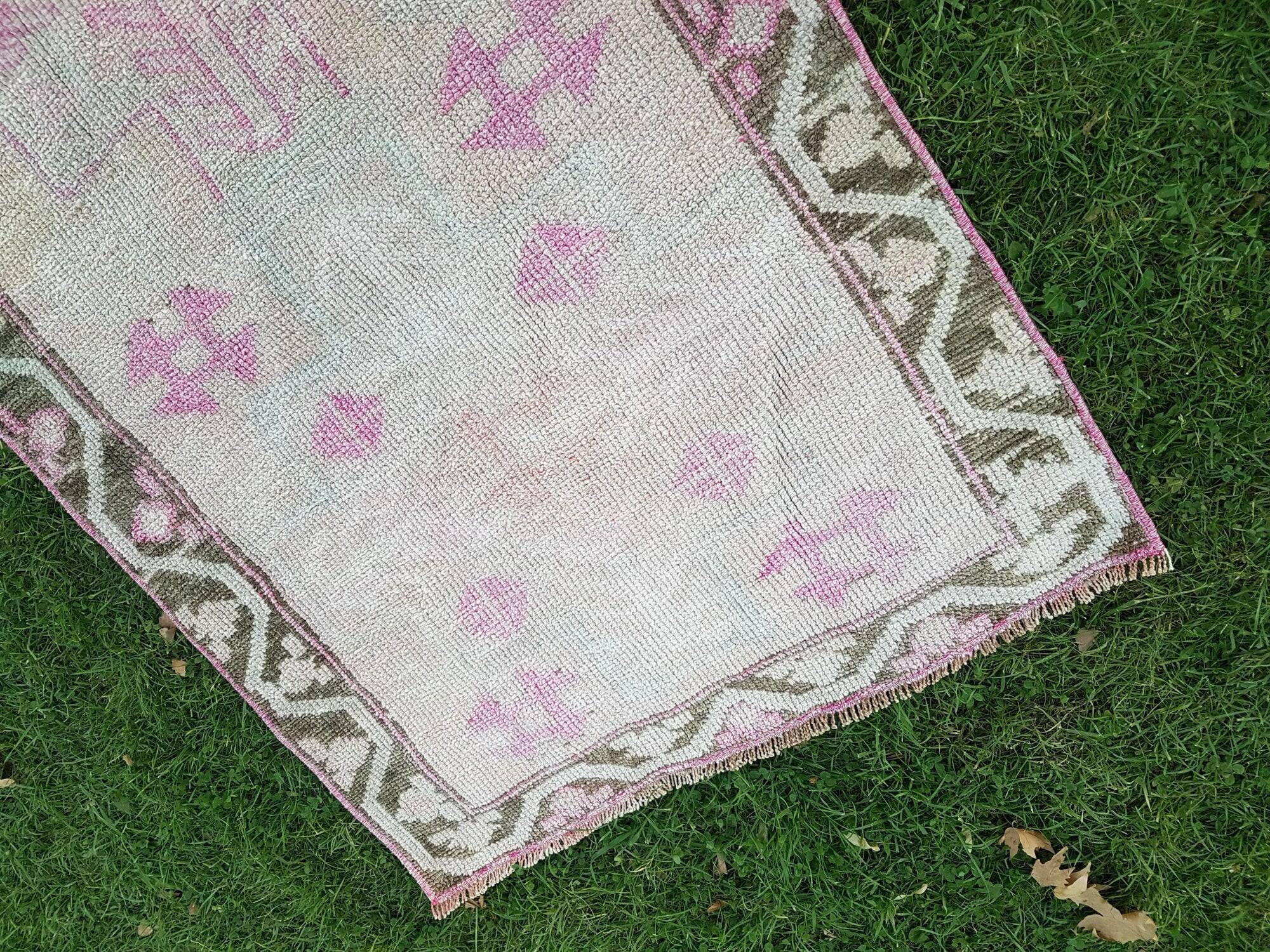 Vintage Turkish hallway rug 92x380 cm