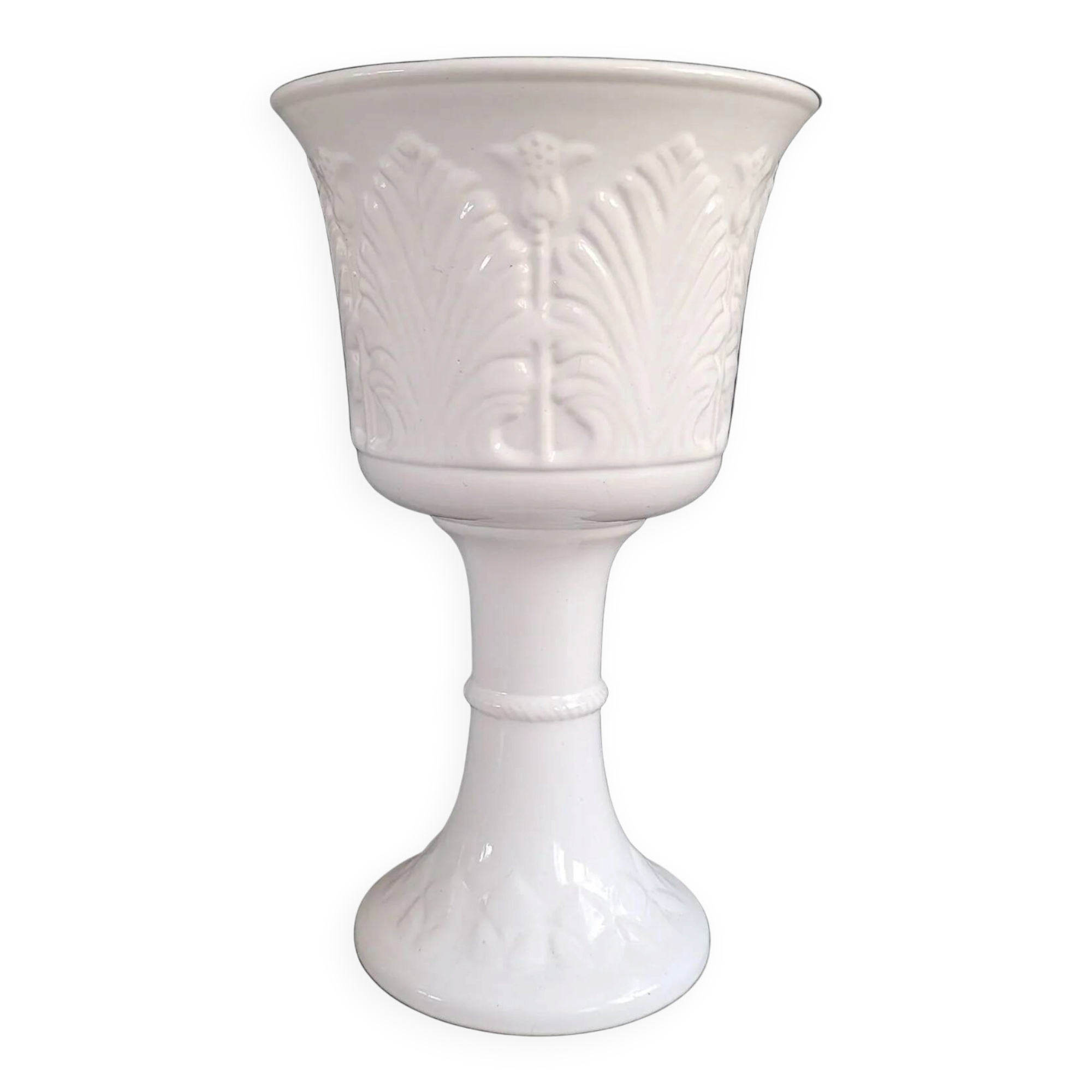 Plant pot on stand - ceramic plant holder
