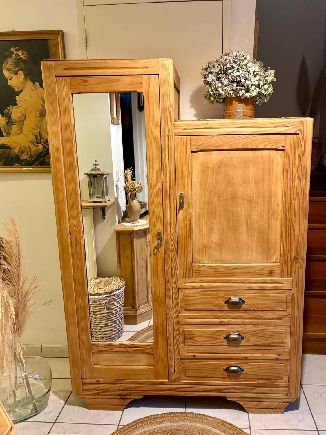 Asymmetrical raw wood wardrobe