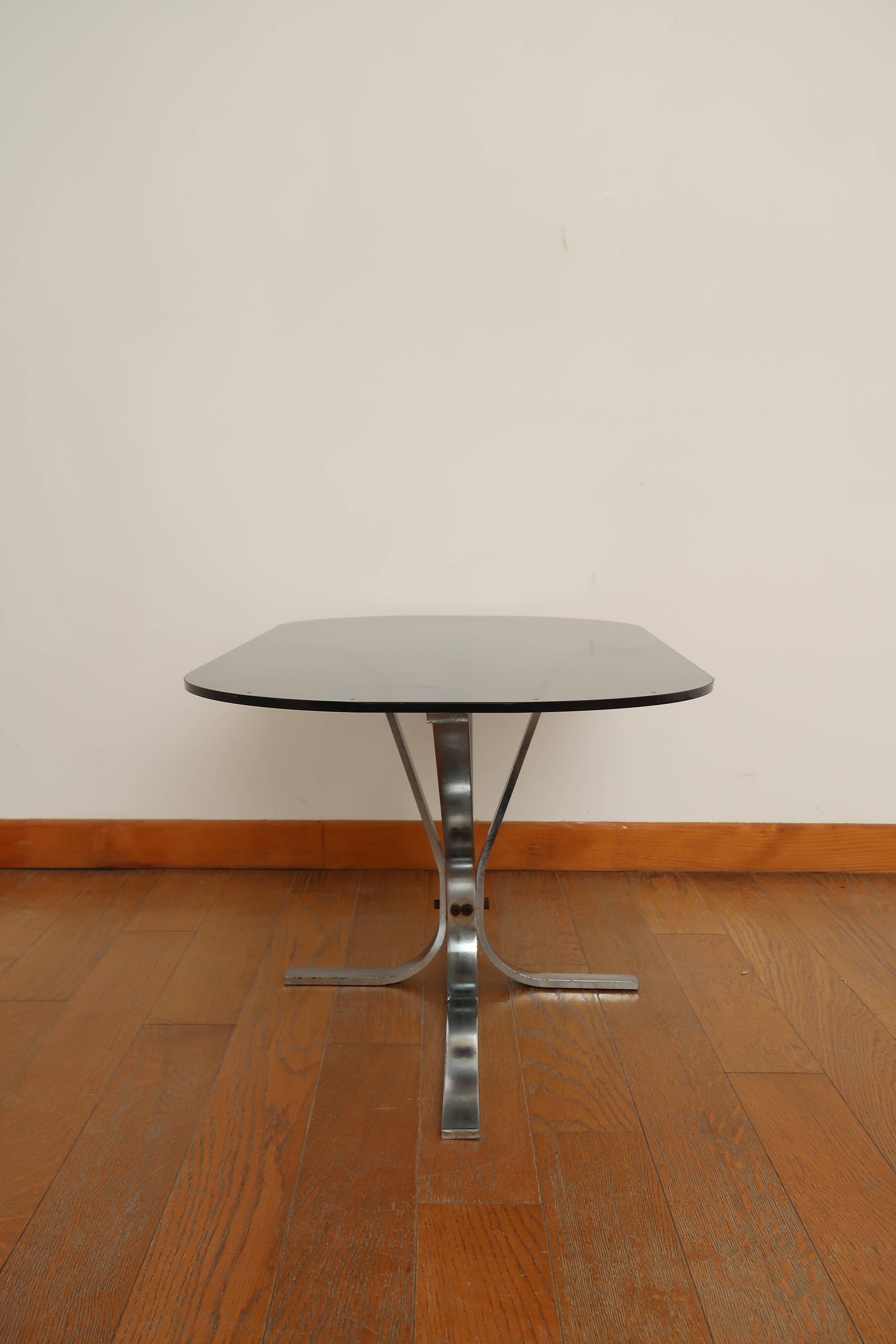 Oval coffee table smoked glass