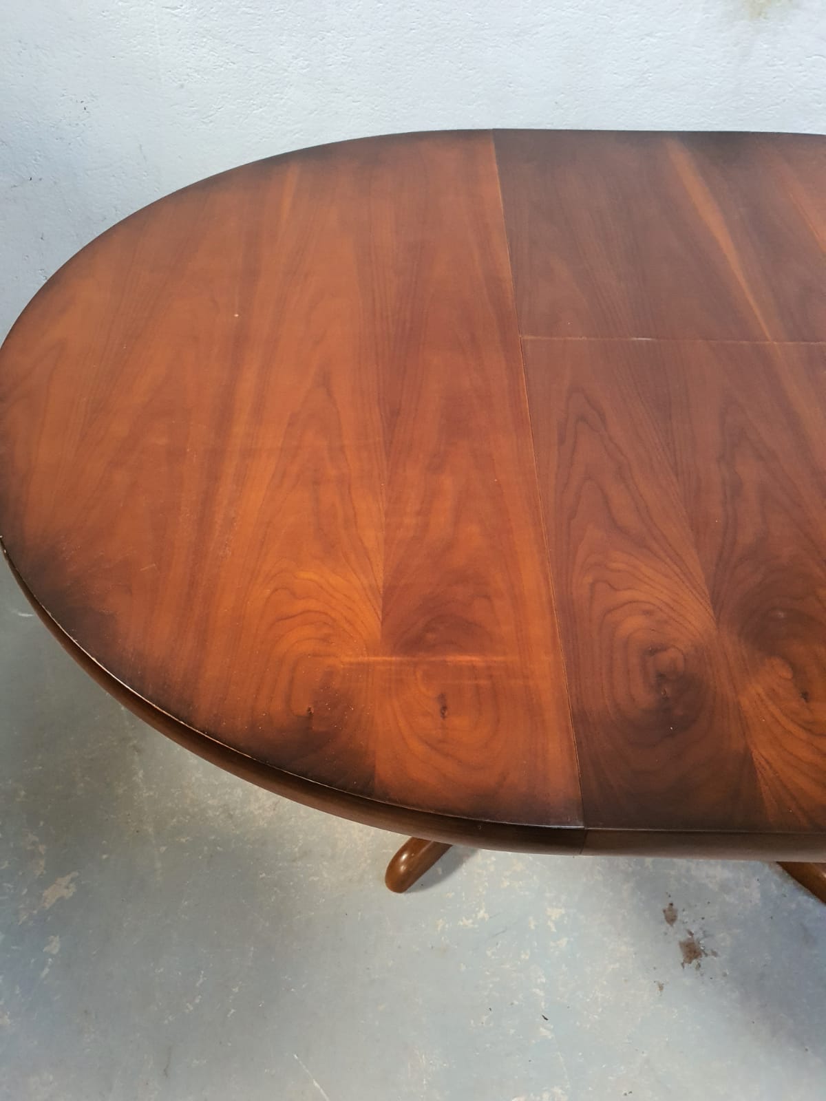 Table ronde extensible baumann en merisier
