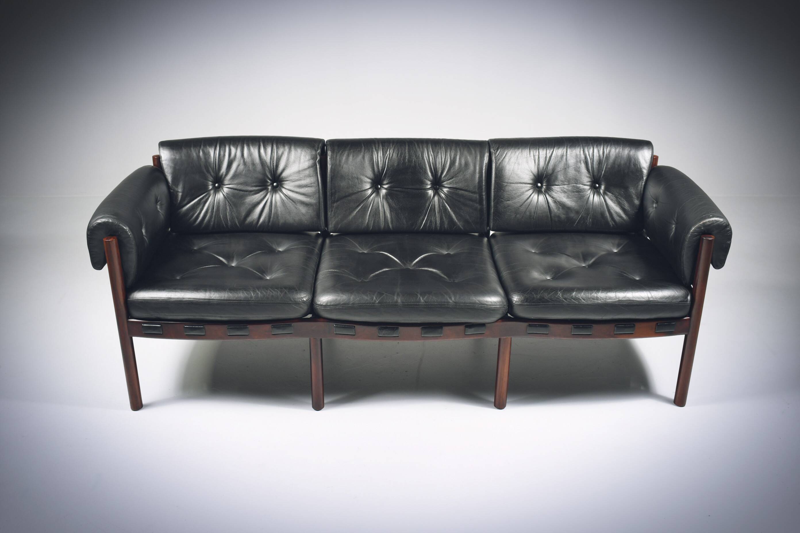 925 sofa by Arne Norell for Coja