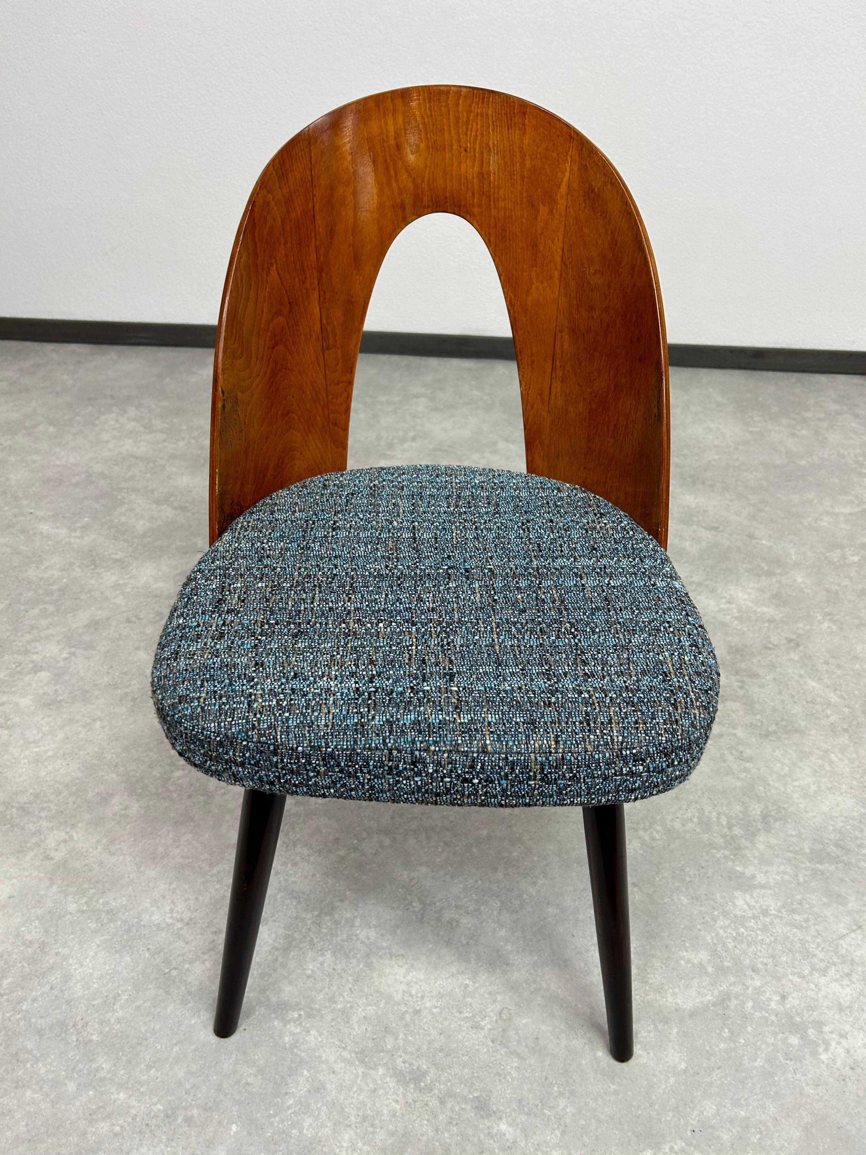 Chaises de salle à manger de style milieu du siècle par Antonín Šuman pour Tatra nábytok Pravenec