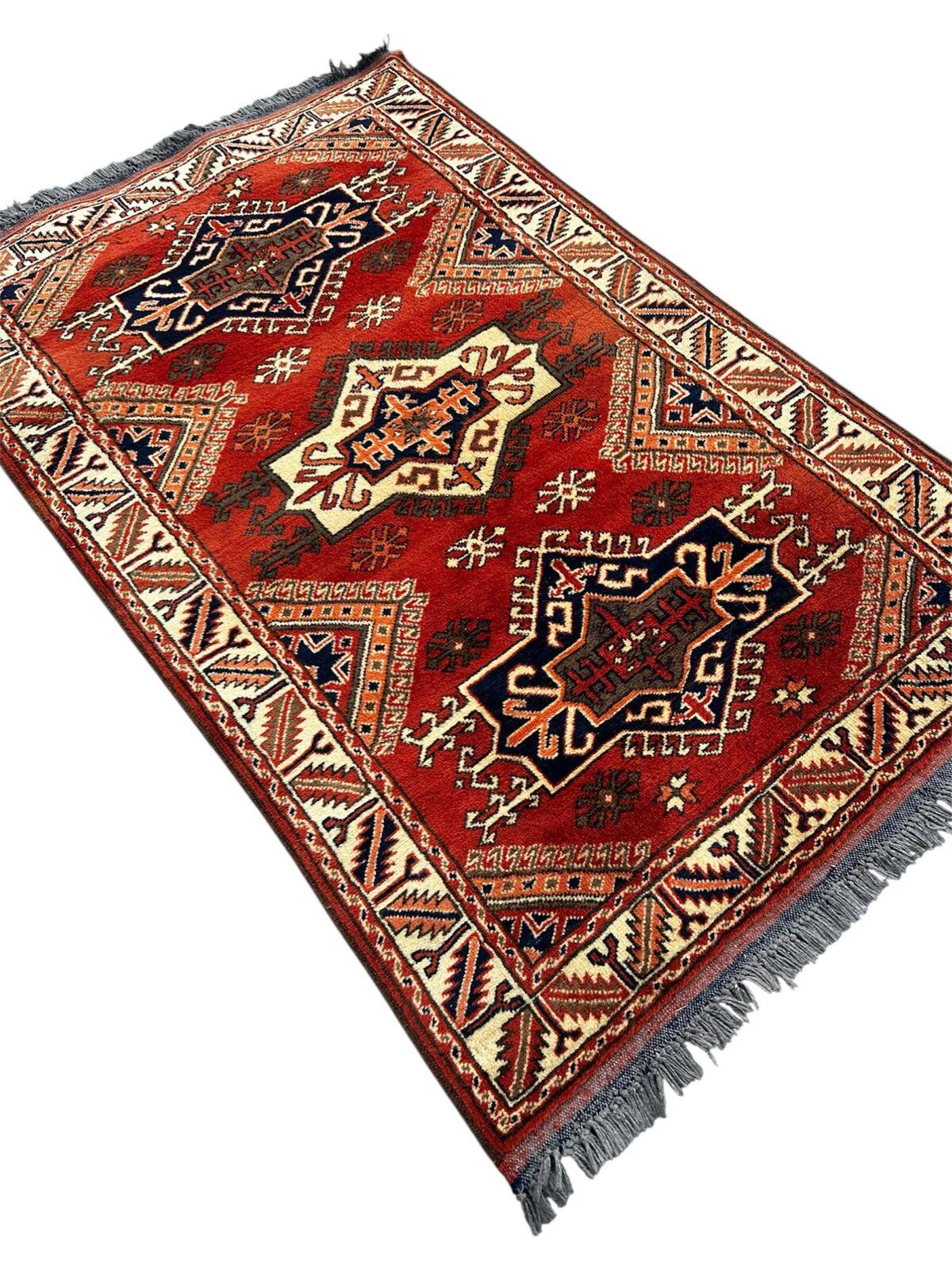 Hand-knotted Turkish rug 160cm x 100cm