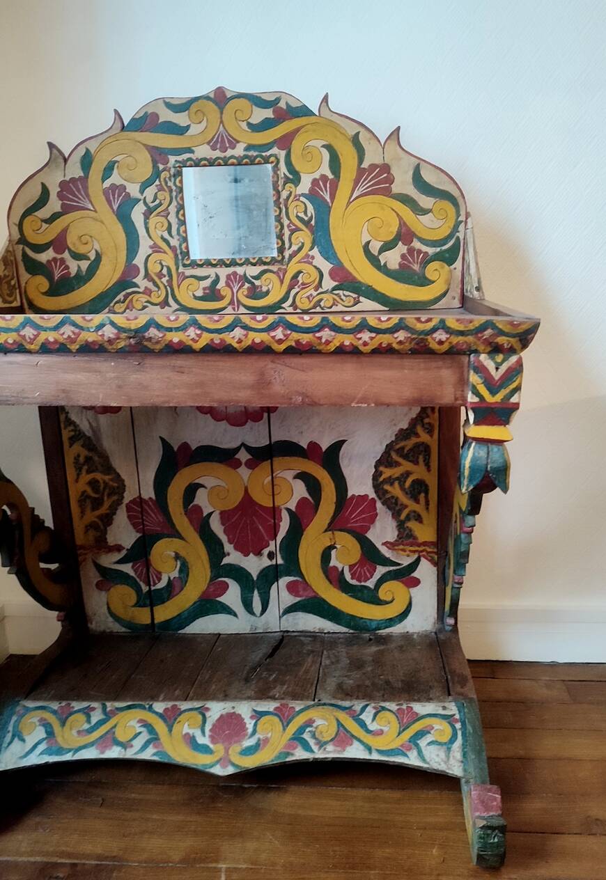 Meuble peint indien début XXè