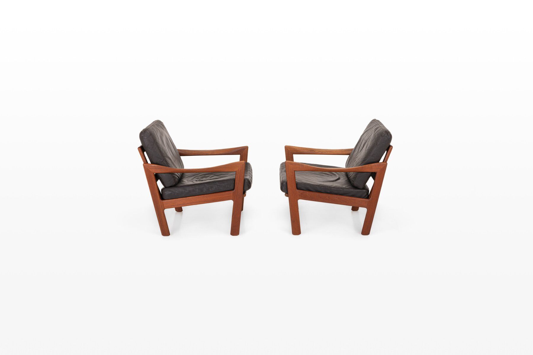 Vintage easy chairs by Illum Wikkelsø for Niels Eilersen, 1960s, set of 2