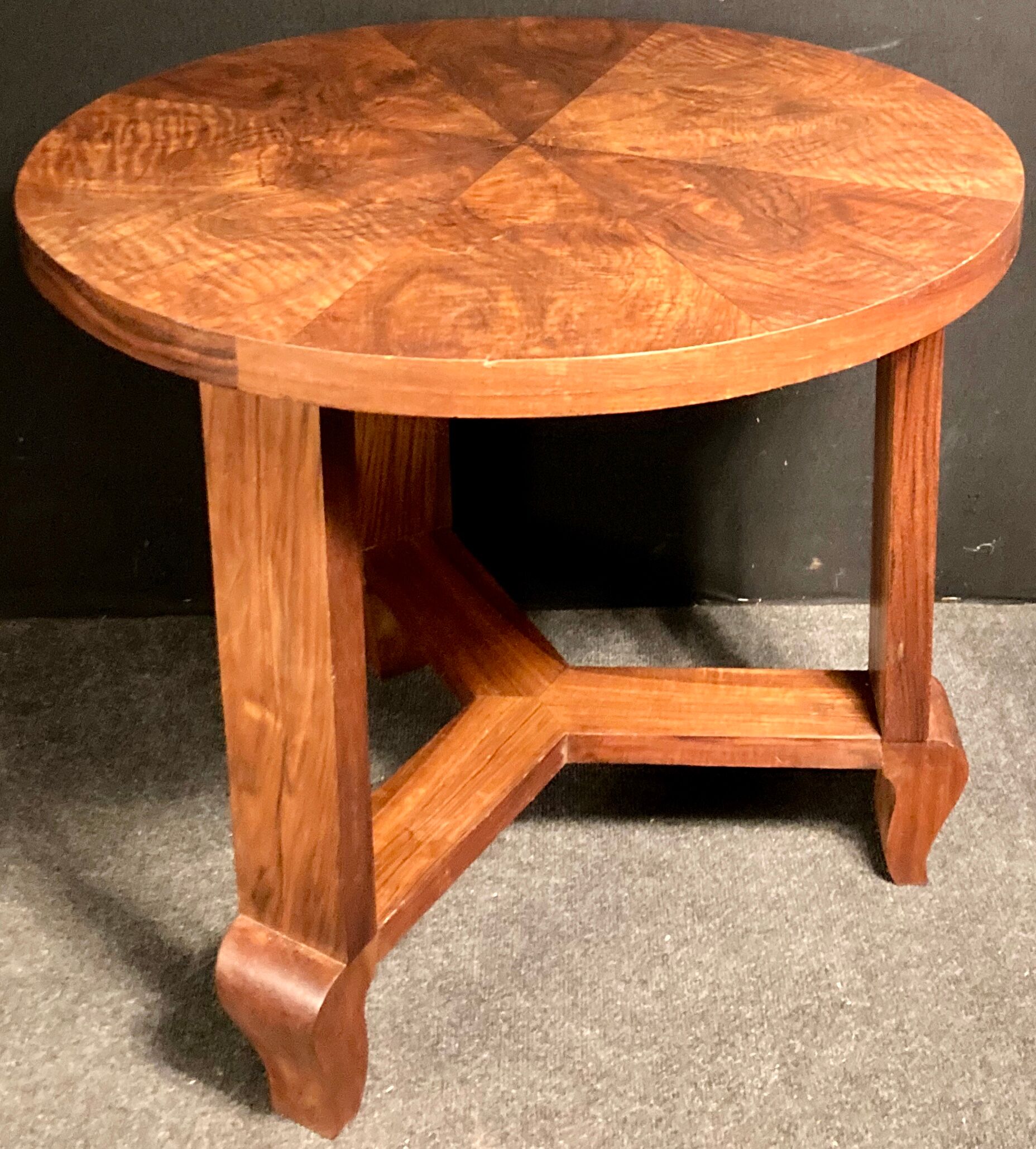 Art Deco pedestal table