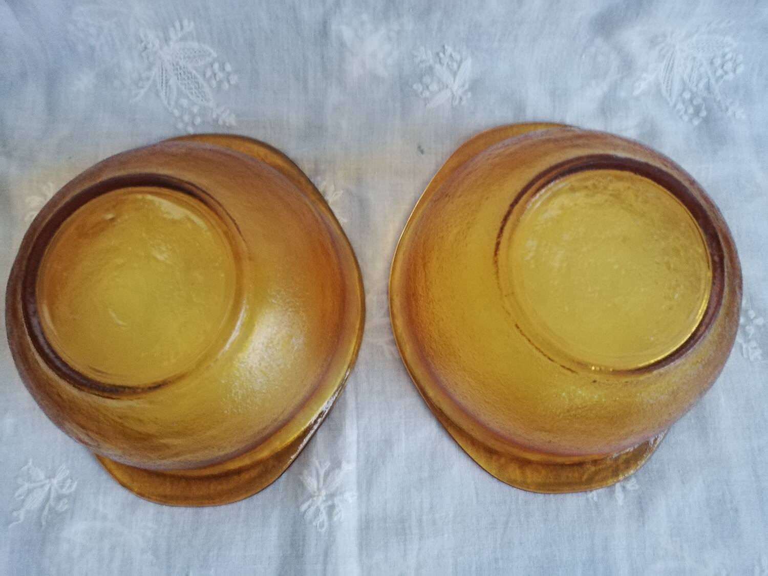 Vintage ear bowl duo