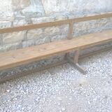 Pairs large church pew