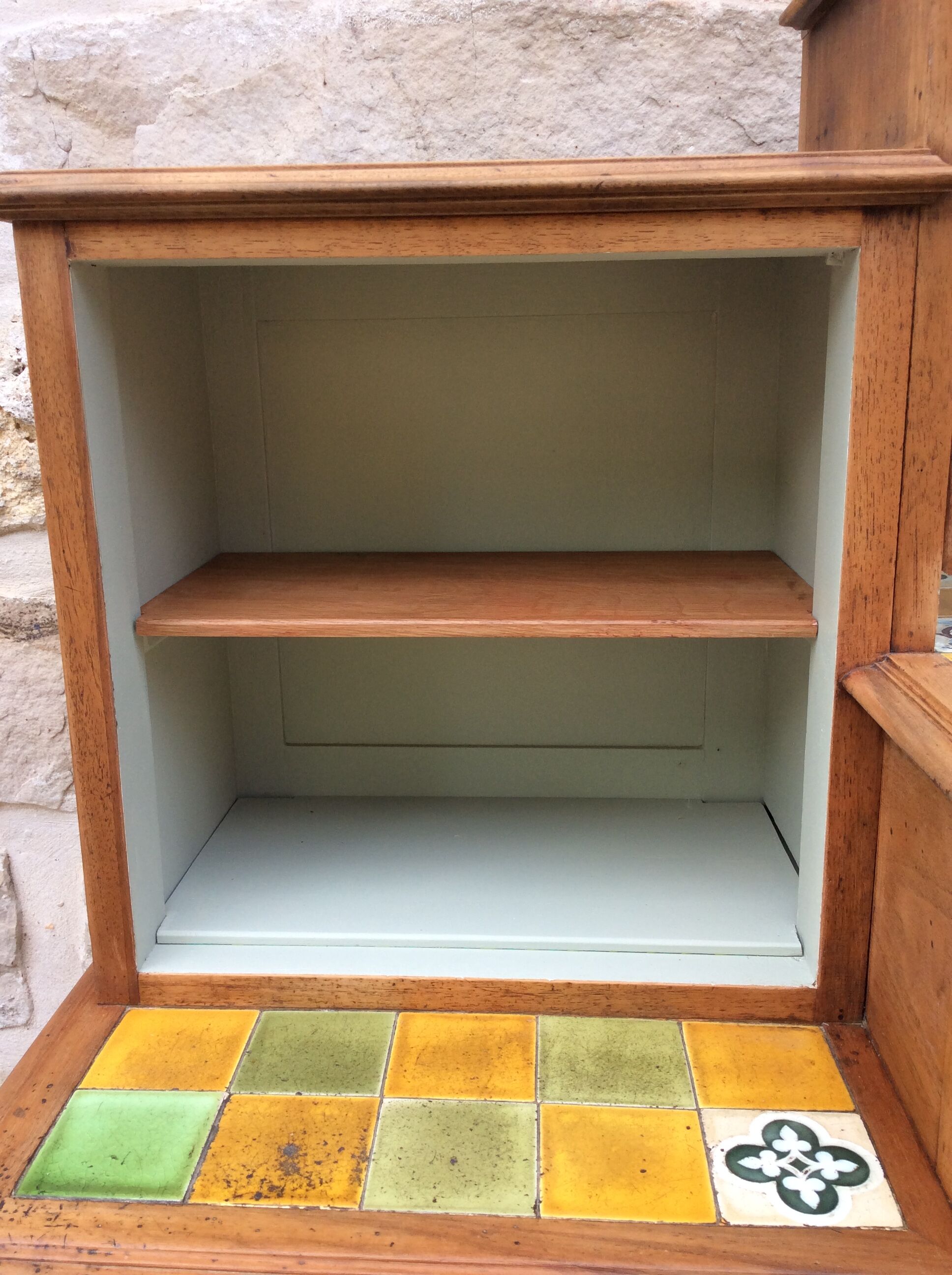 Furniture from craft to drawers