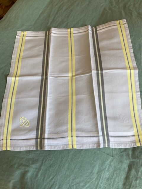 Lot of 2 tablecloths and six monogrammed towels