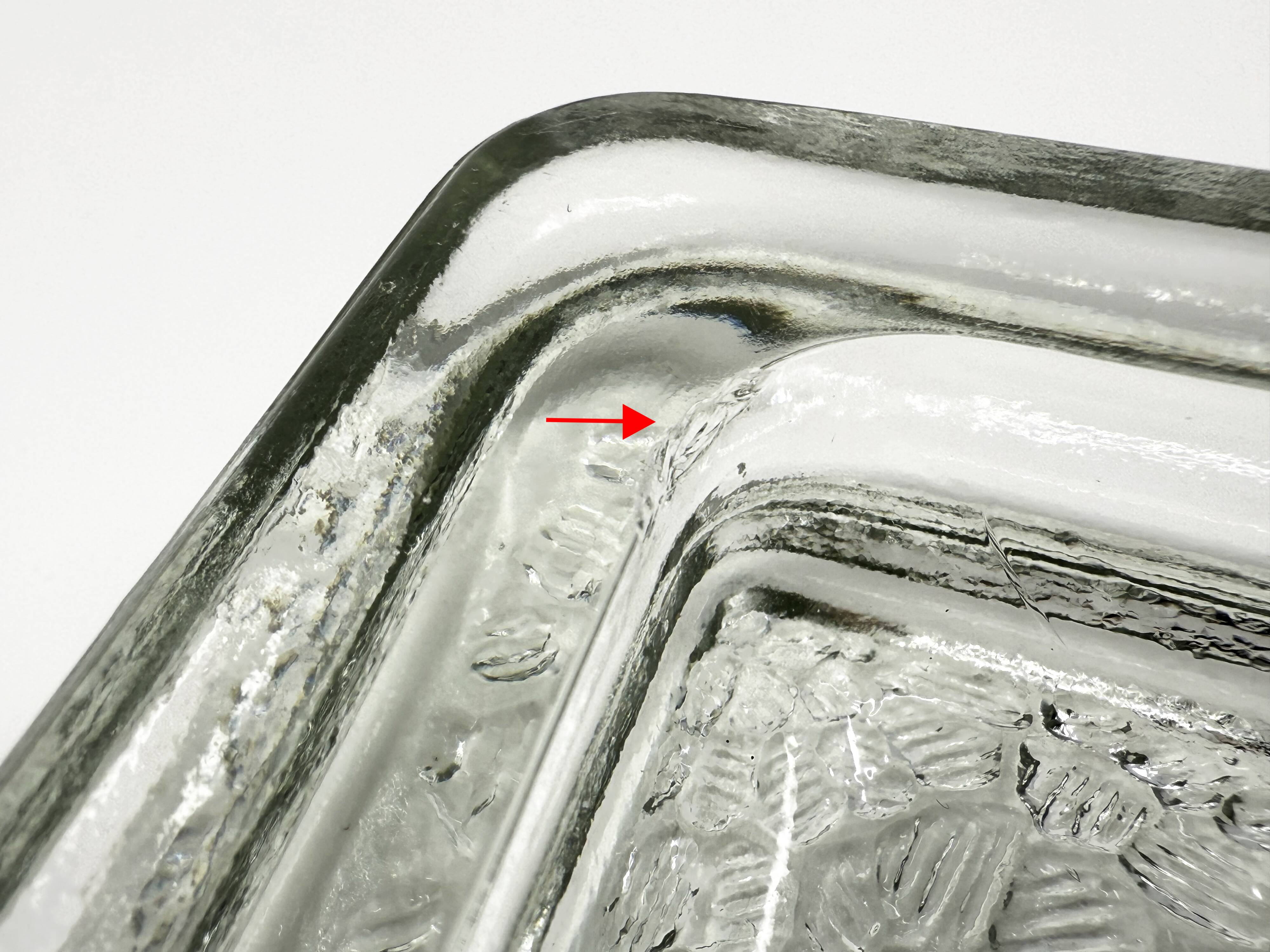 Nevada molded glass pocket emptier • Saint-Gobain • 1950