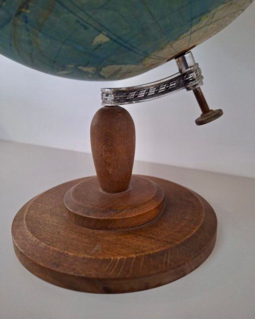 Ancient terrestrial globe - j. forêt girard