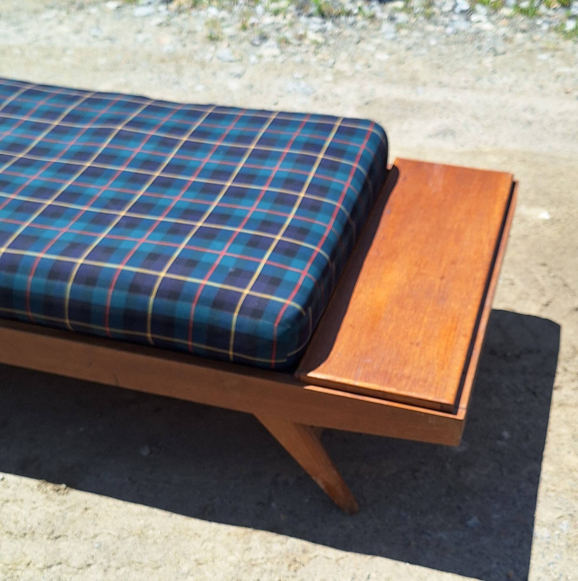 Daybed/Daybed, "Day and Night" model, Free Span