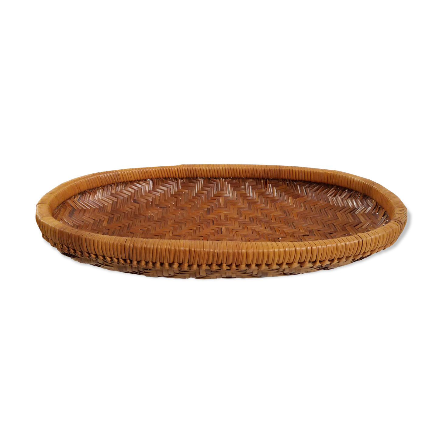 Empty basket woven rattan pocket