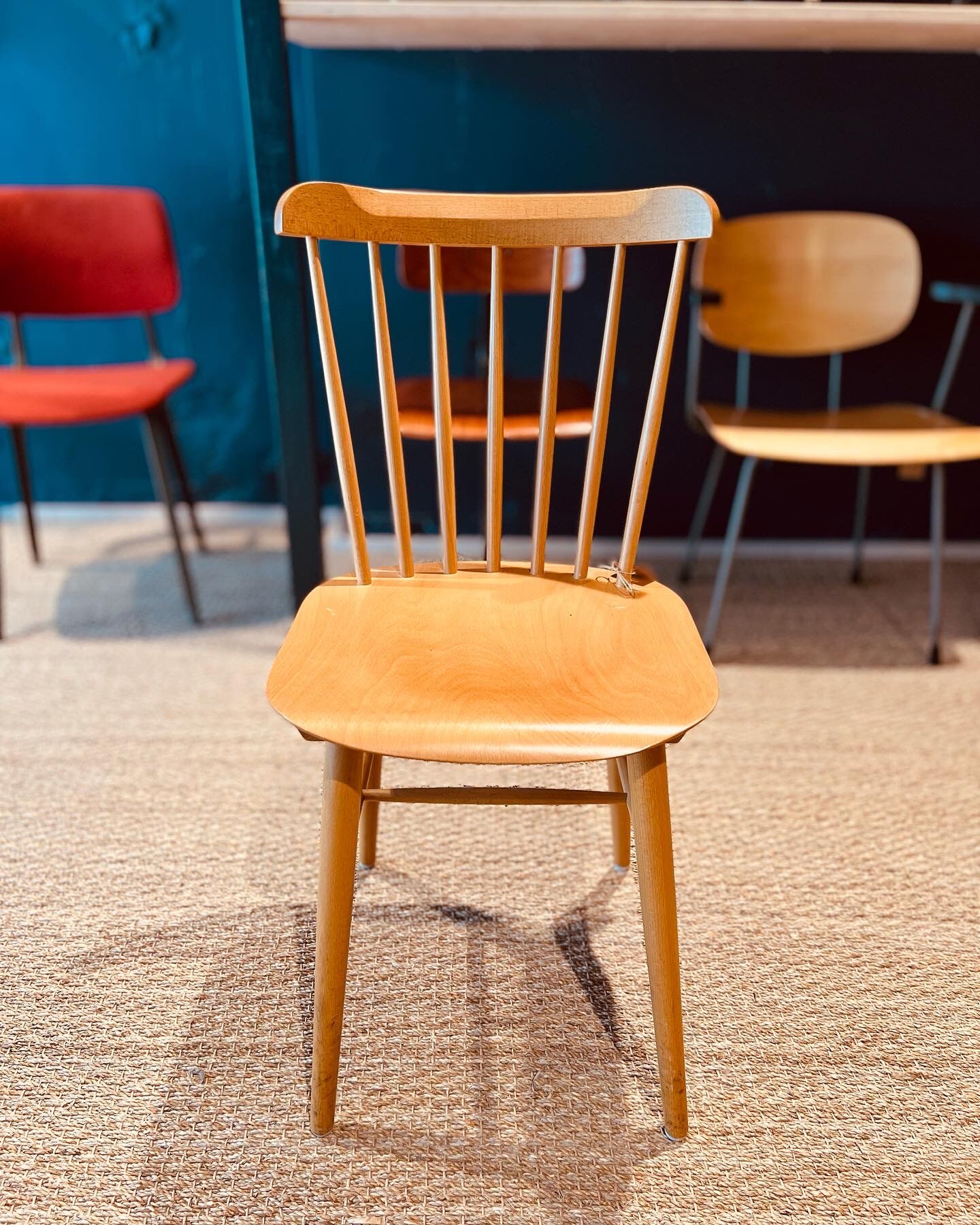 Set of 35 beech chairs with bars brand TON model Ivy