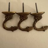 Description : Lot de 3 crochets muraux décoratifs en laiton au style a
