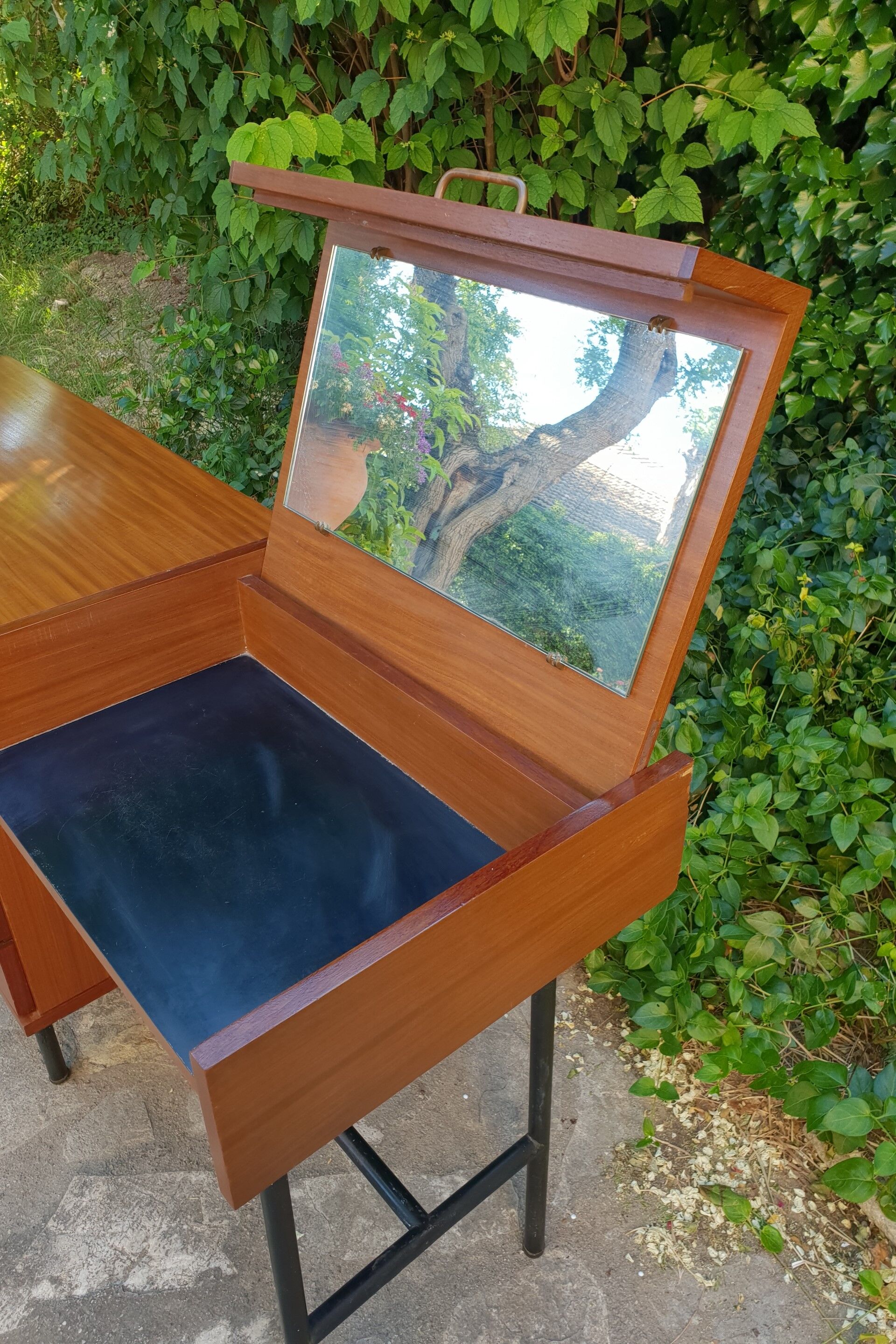 Commode coiffeuse moderniste 1950