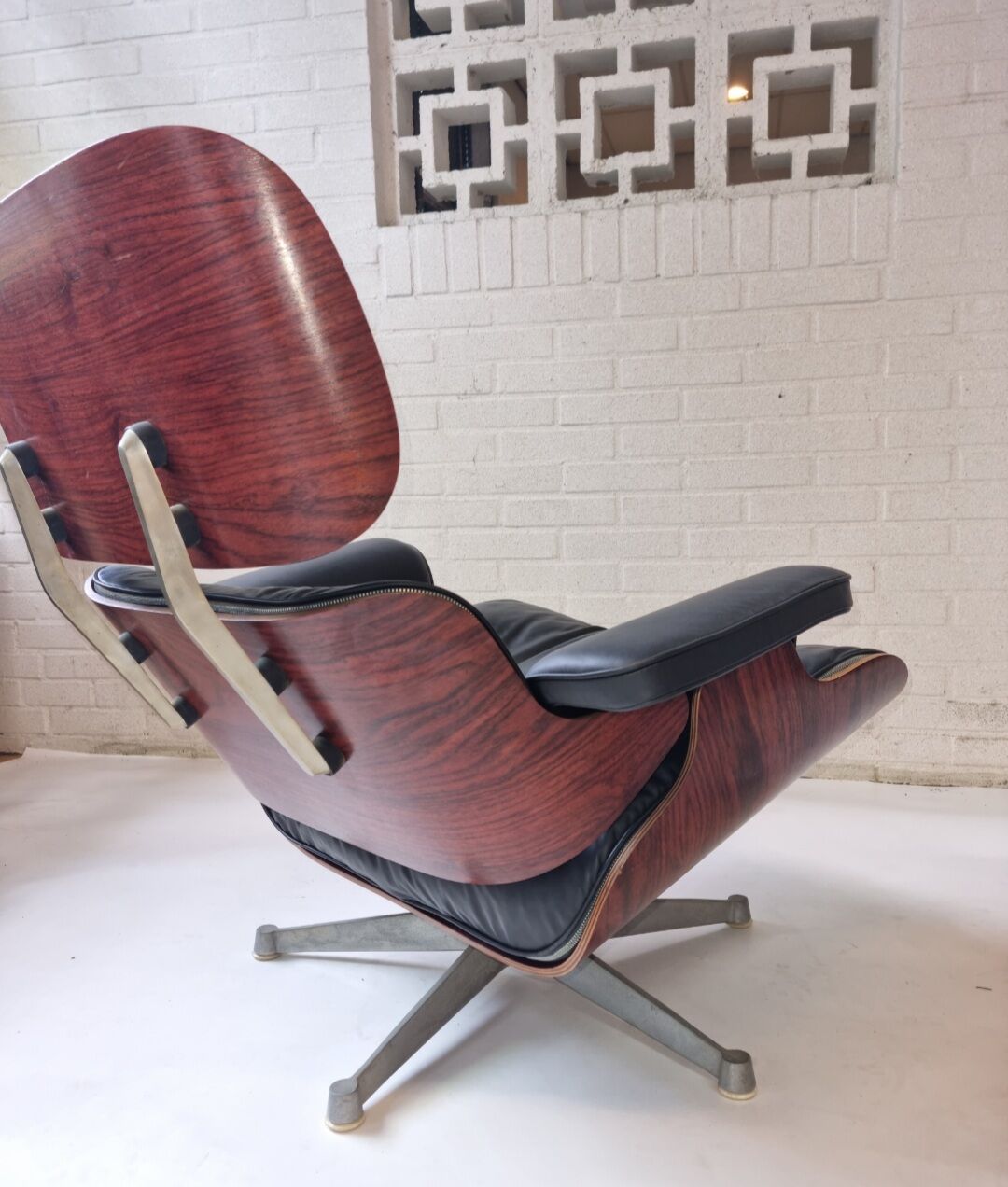 Eames Lounge chair & ottoman by Charles & Ray Eames for Herman Miller