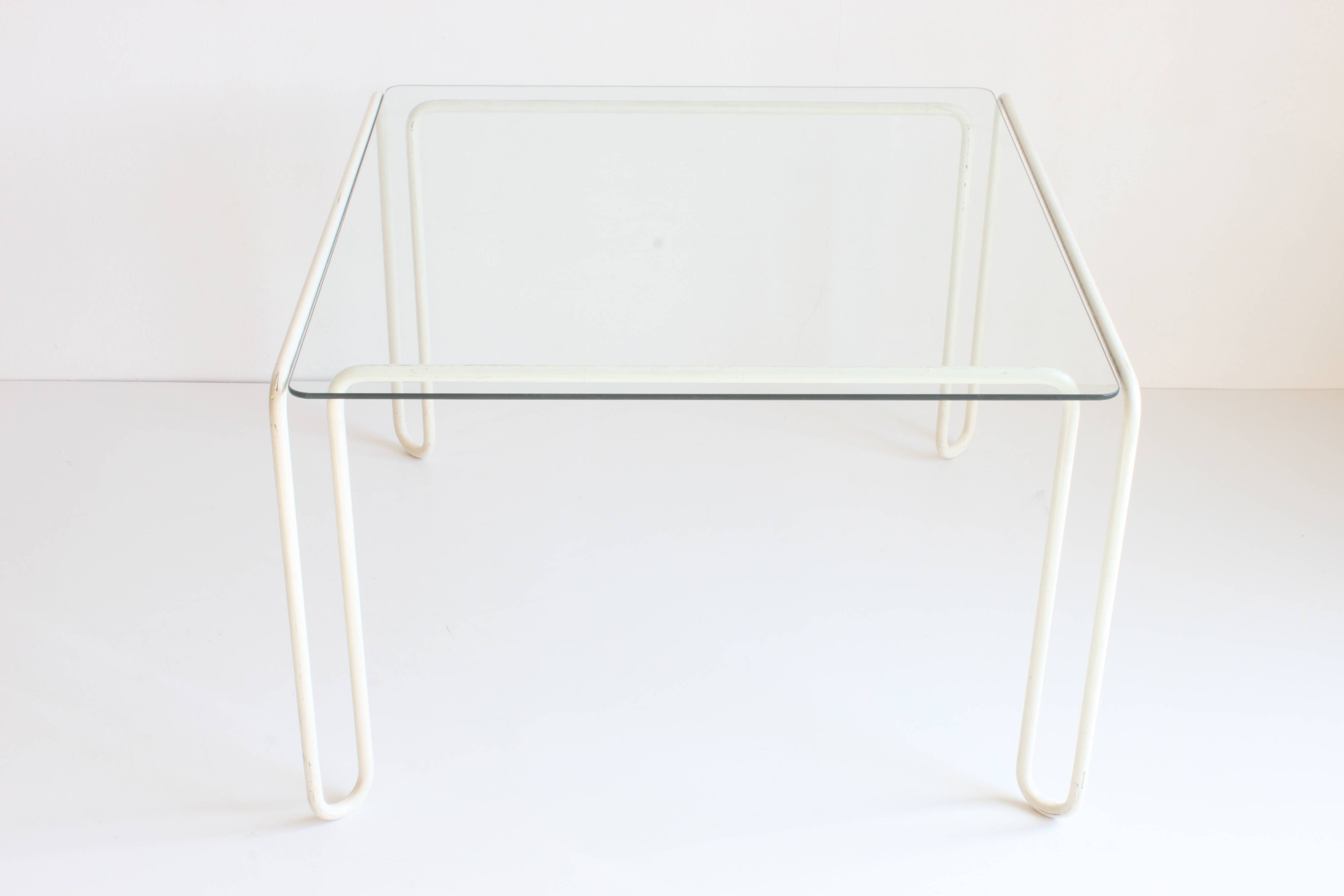 Table basse vintage à structure en métal courbé, 1960