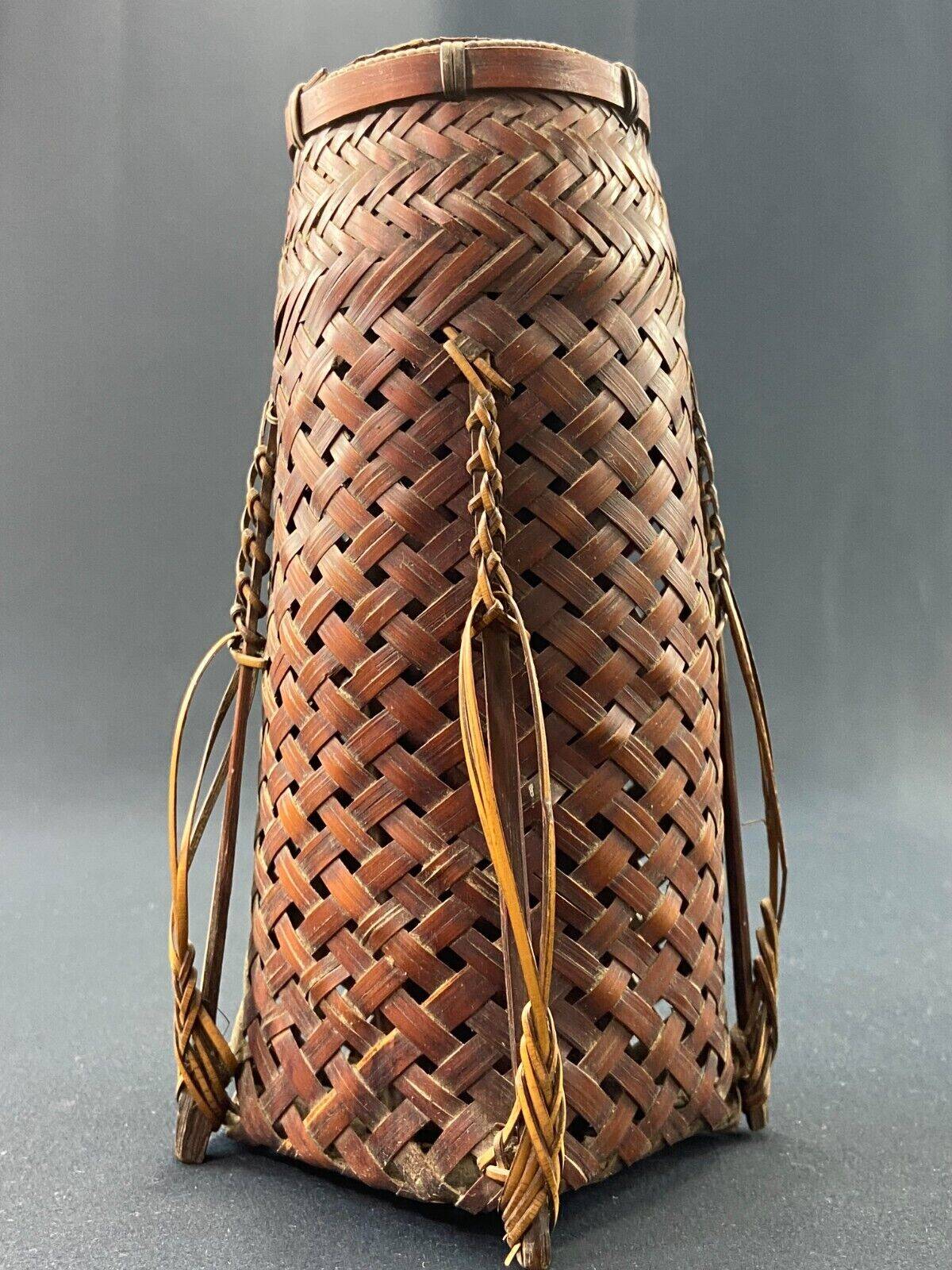 Hanakago vase in woven bamboo for Ikebana Japan late 19th century