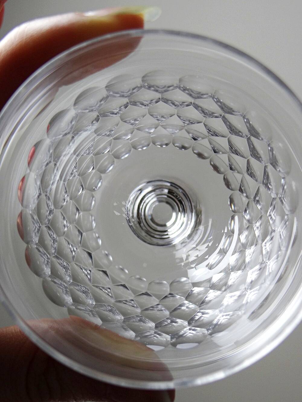 Set of 7 cut crystal port glasses by Baccarat, Richelieu variant.