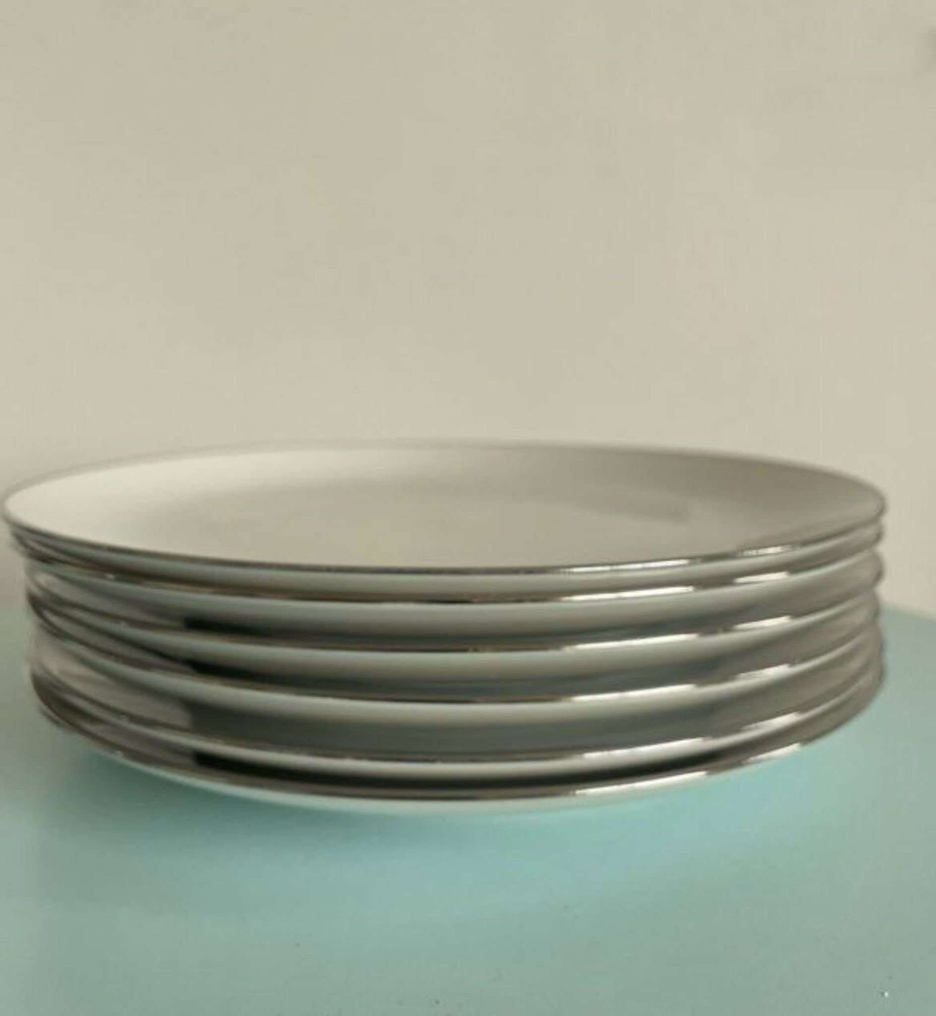 6 assiettes à dessert en porcelaine blanche liseré argent – Seltm