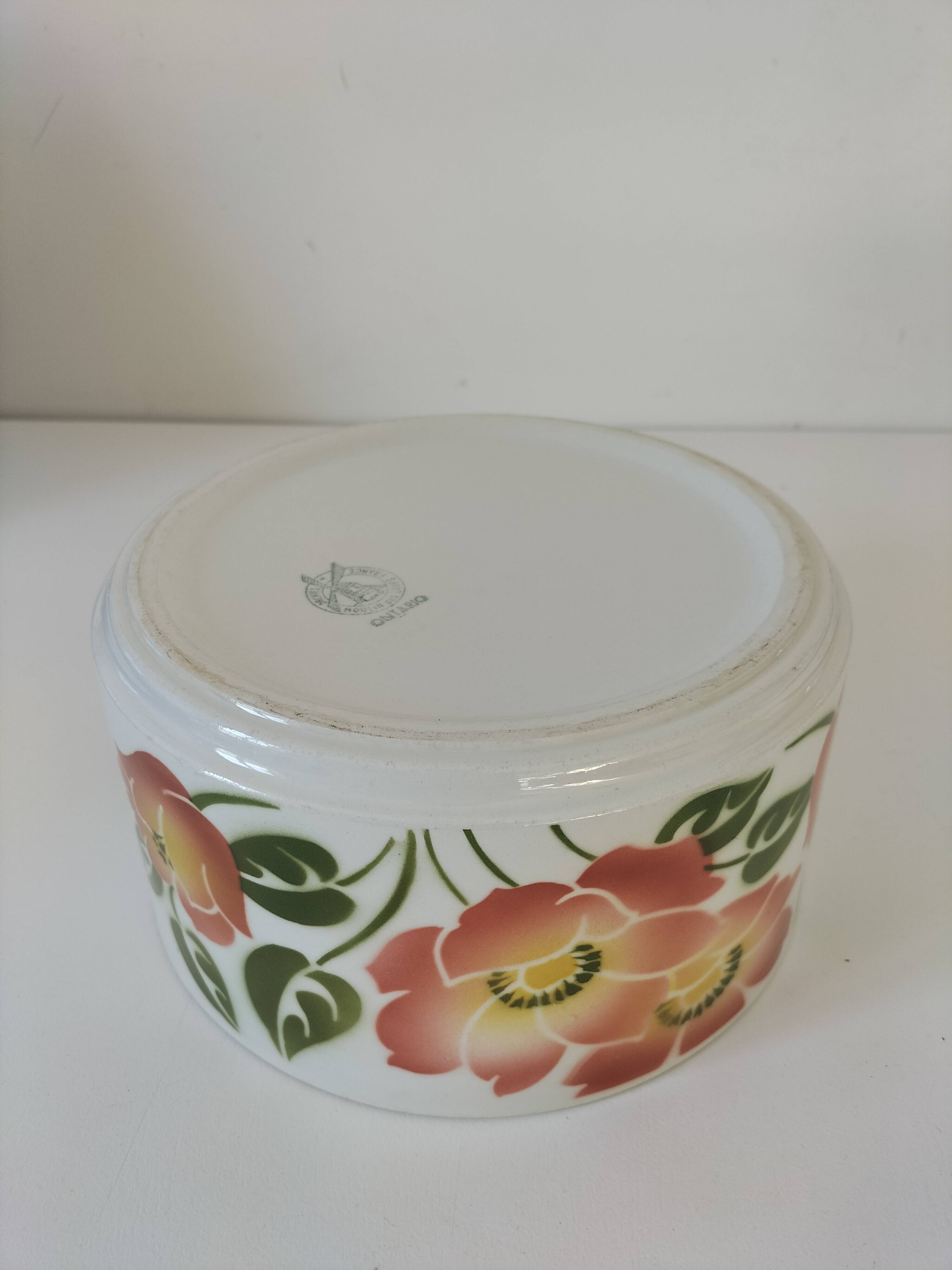 Vintage Moulin des Loups Ontario model dish
