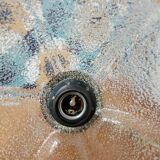 Suspension tulip glass with a textured finish