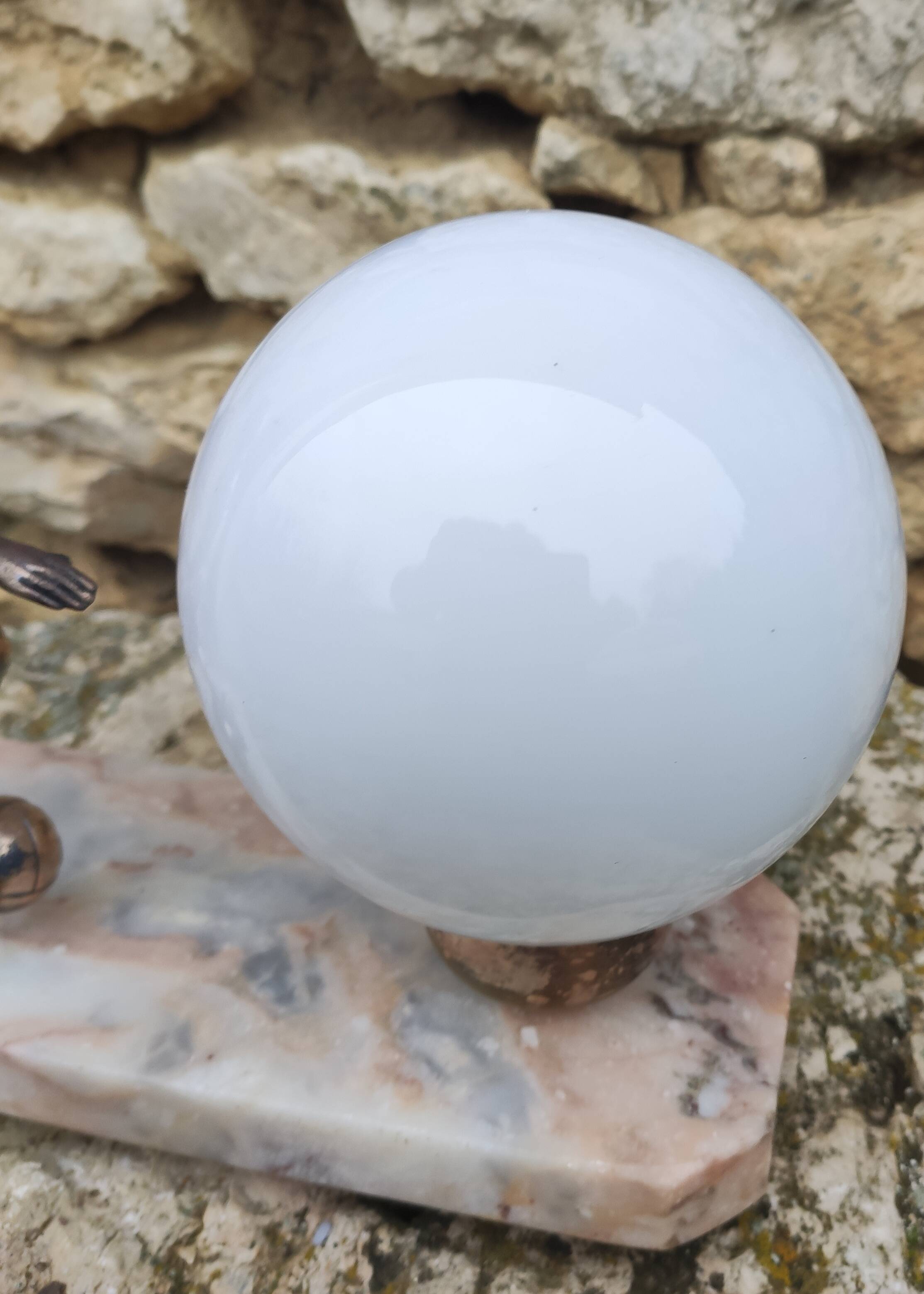 Art deco lamp in footballer marble