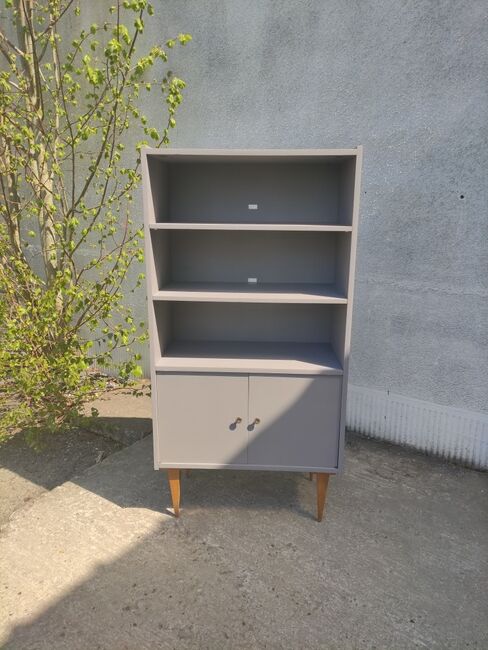 Vintage library