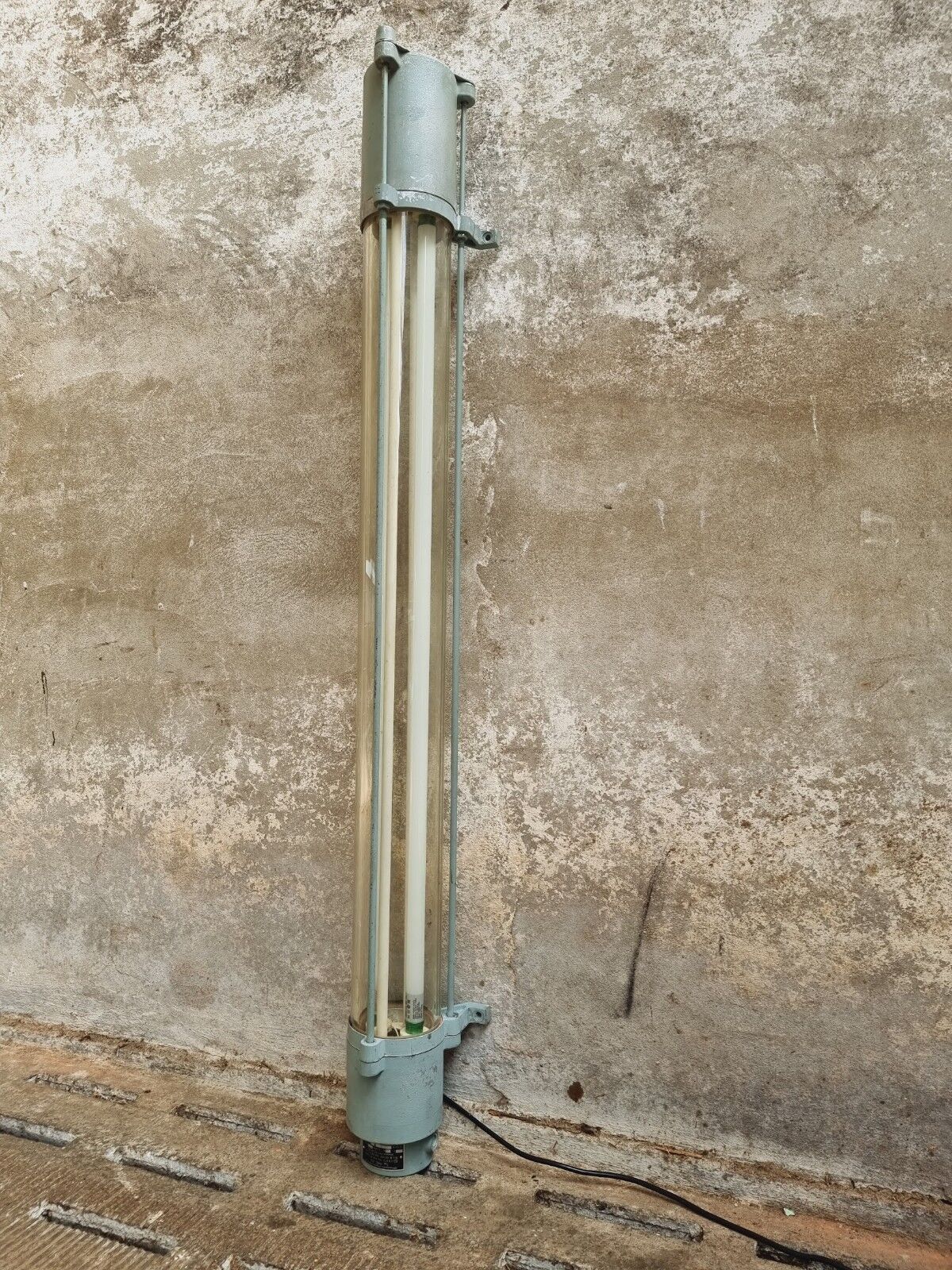 Lampe à tube industrielle ddr 163 cm