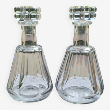 Paire de carafes en cristal de Baccarat modèle Harcourt talleyrand signées