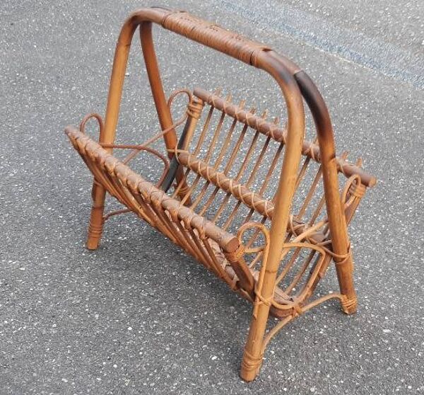 Porte-revue en rotin, années 60