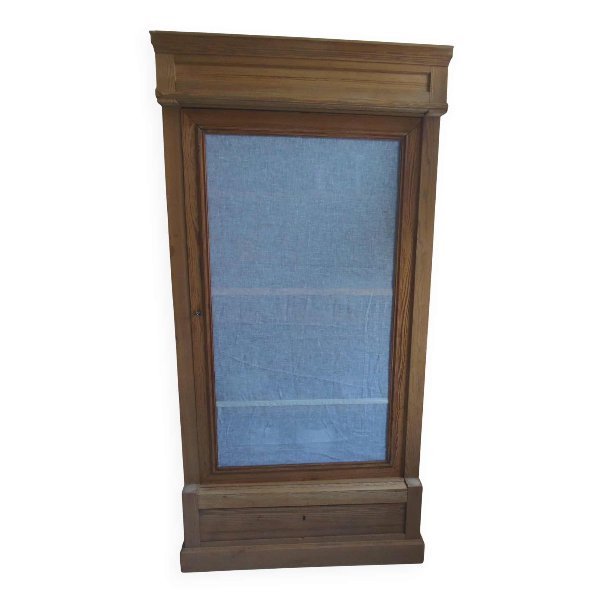Lingerie, wardrobe, dresser from 1905 in pitch pine with a waxed finish.