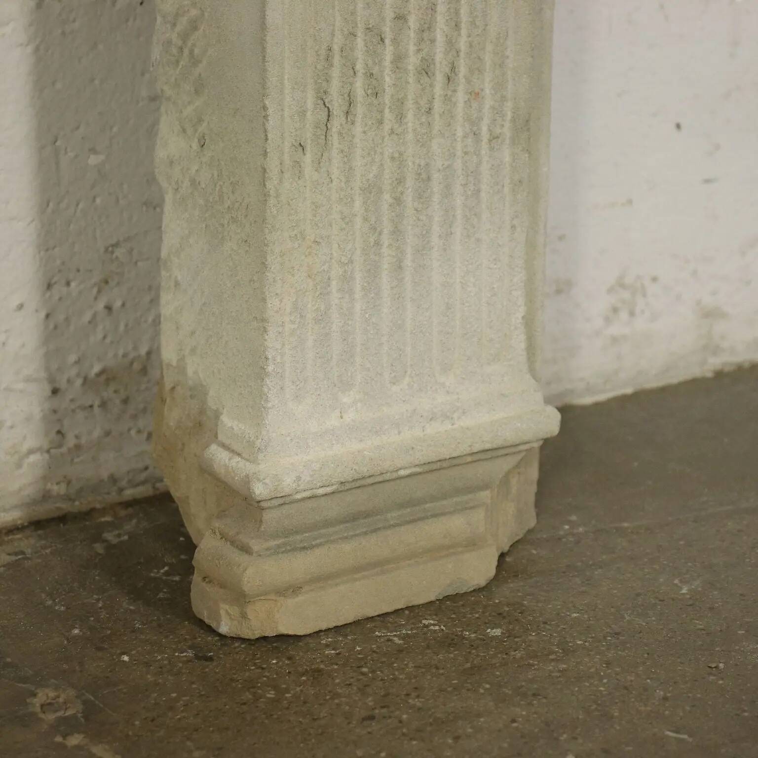 Pair of Renaissance pilasters in Serena stone, Italy, 16th century