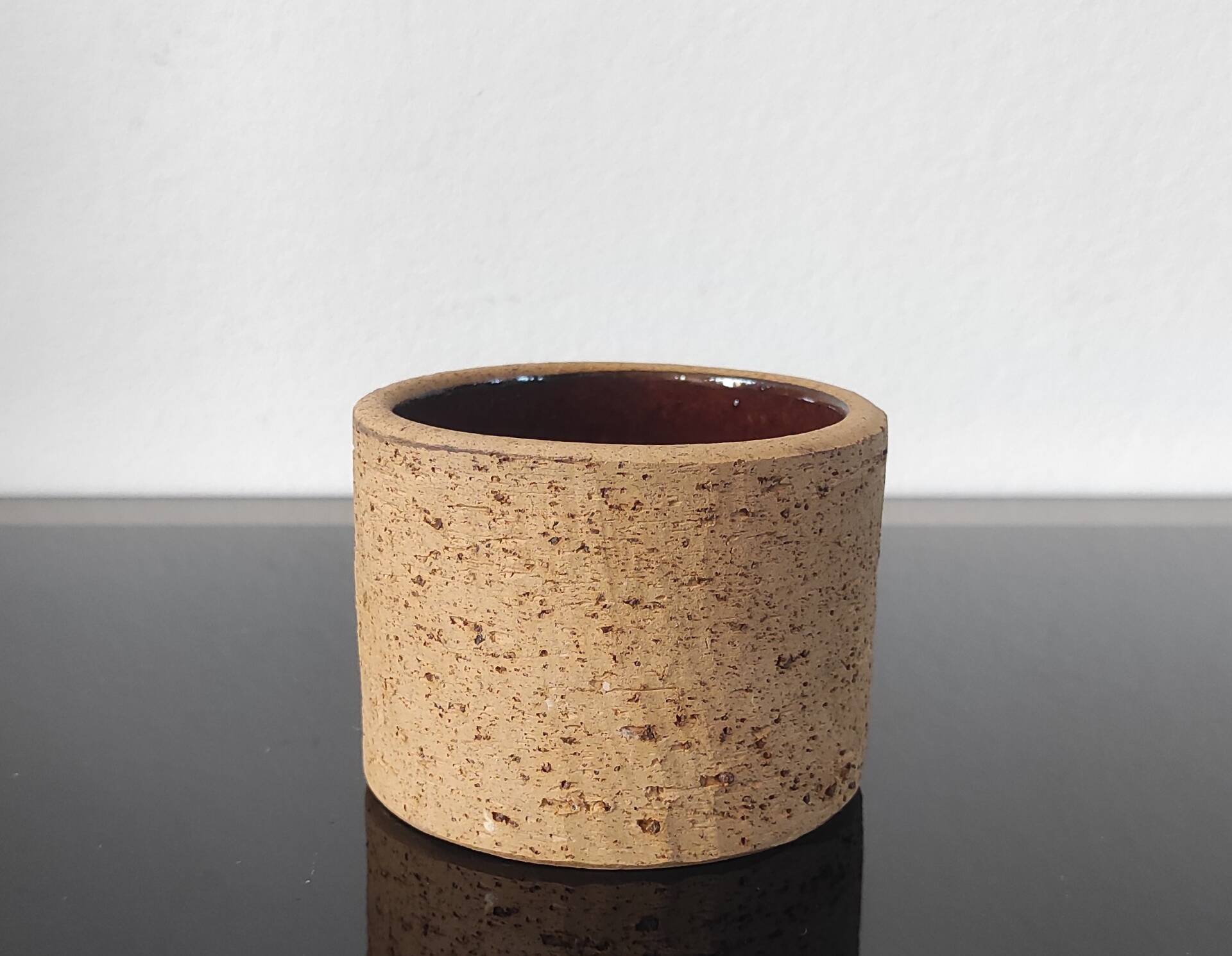 Cup, pot in raw pyrite stoneware and glaze