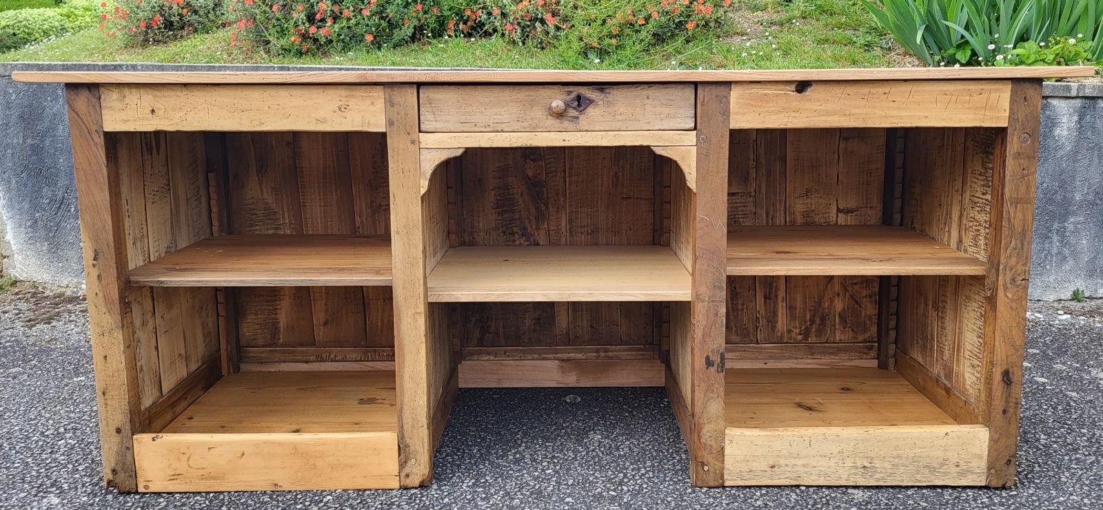 "Le Bel Ami" : Comptoir / Bureau de métier (XIXe)