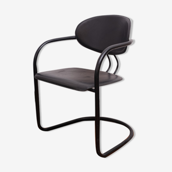 Fauteuil noir pieds en arc