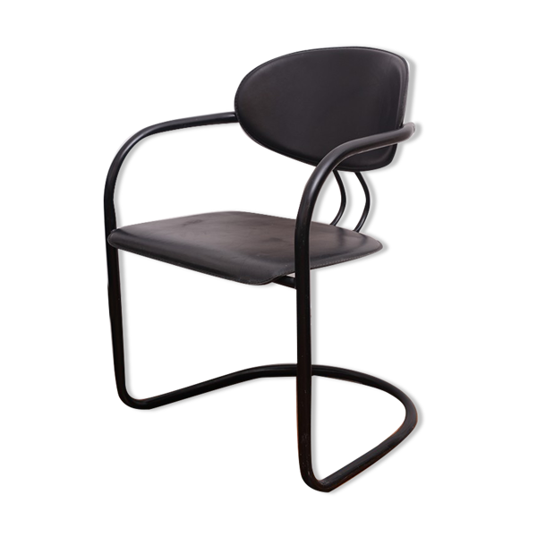 Fauteuil noir pieds en arc