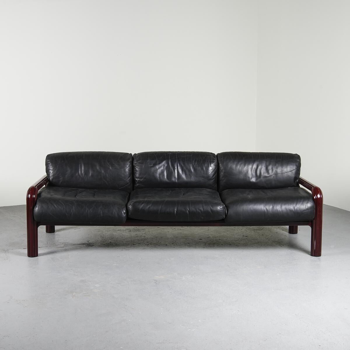 Canapé cuir 54A par Gae Aulenti pour Knoll, circa 1975