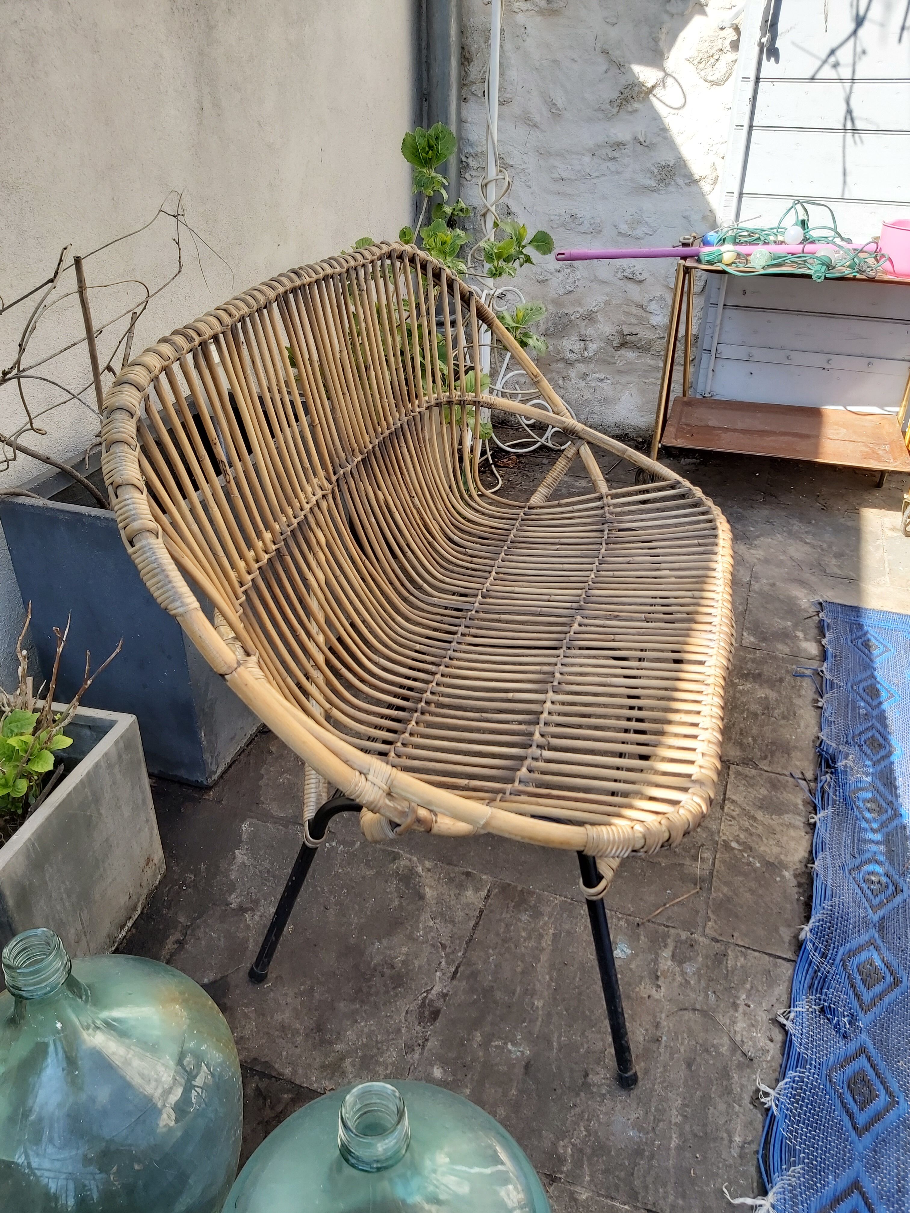 Vintage rattan bench
