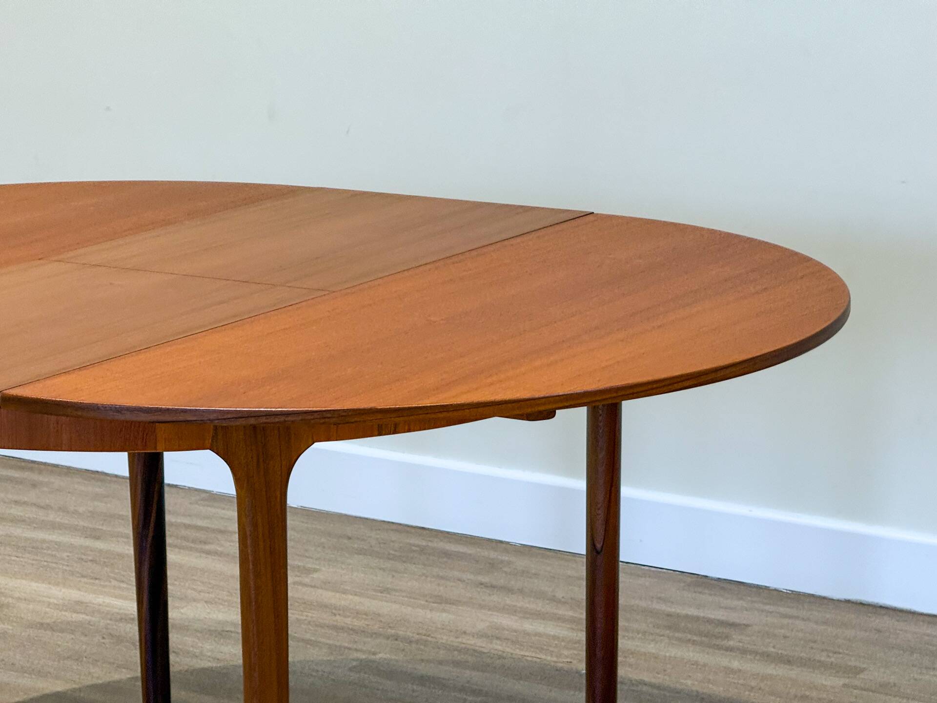 McIntosh Dunvegan Teak Dining Set – Round Extending Table & 4 Chairs (1960s