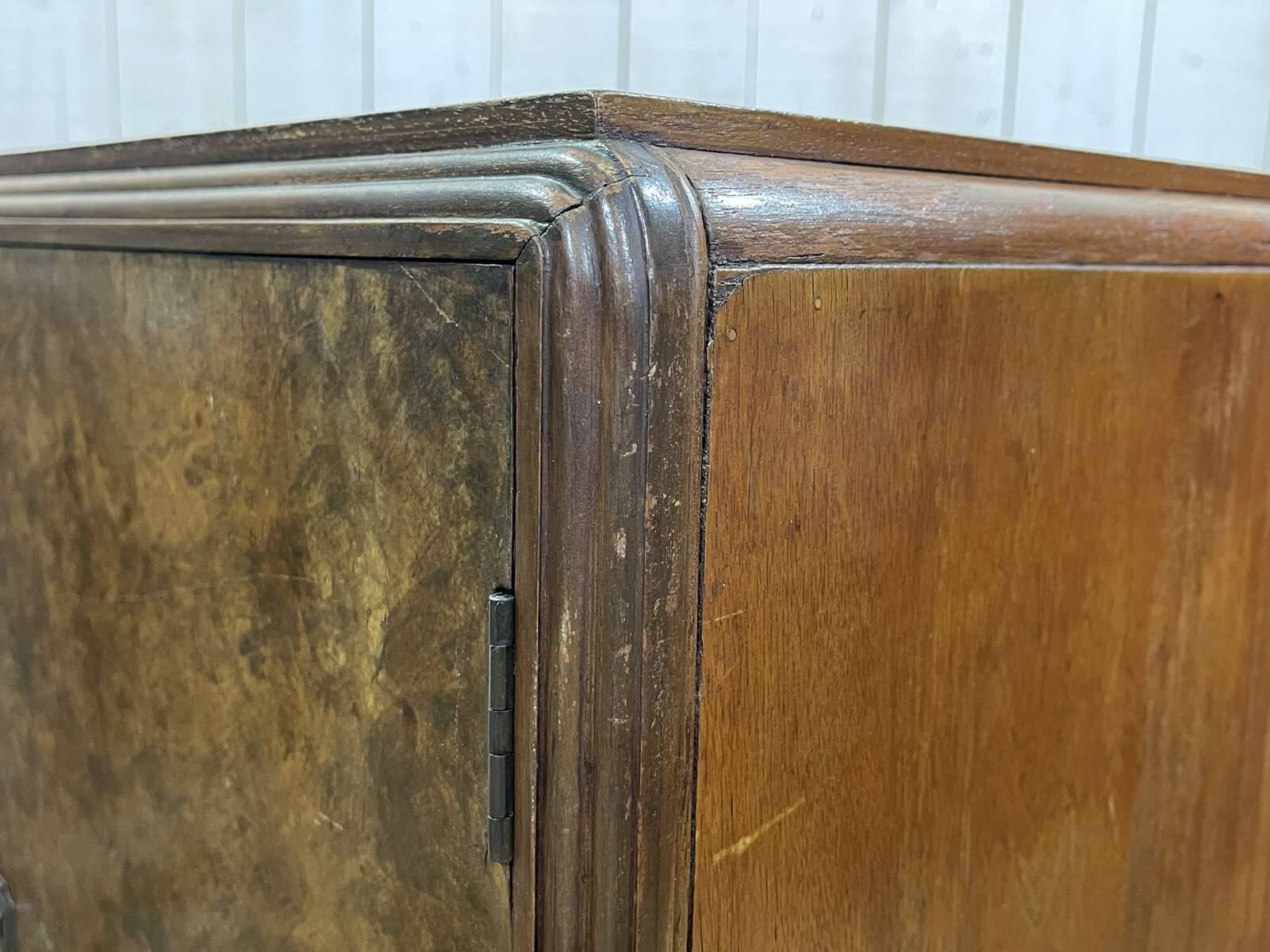 Small English Art Deco student wardrobe in walnut from the 1950s.