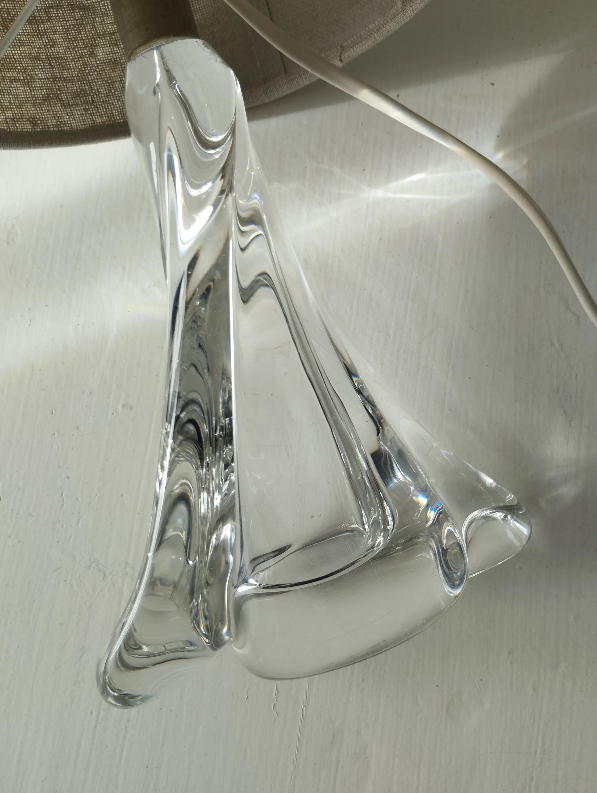 Pair of table lamps - Twisted transparent glass bases from the 1950s - Hemp shades