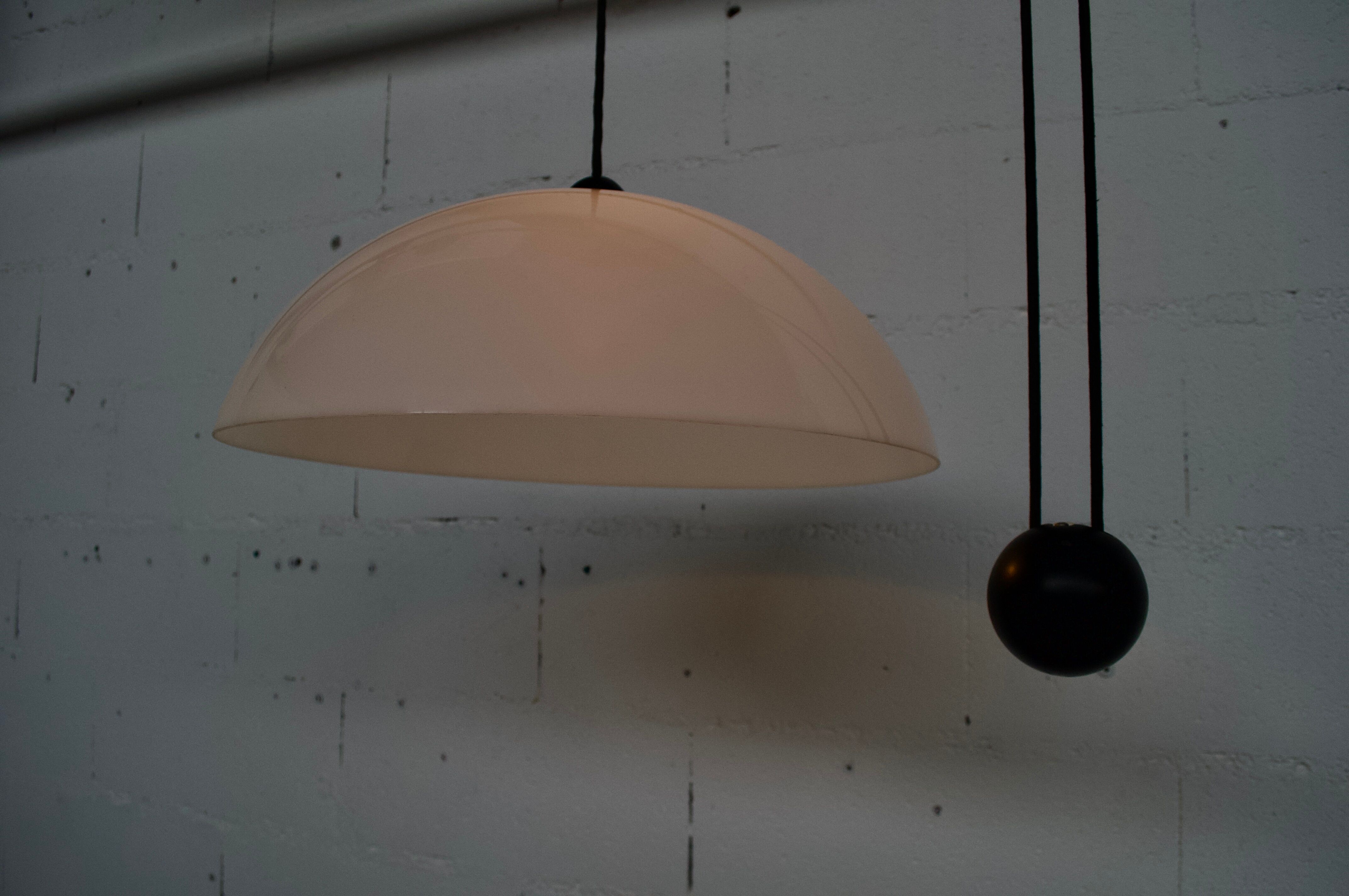 Flexible sconce the Impiccato Vico Magistretti Artemide Milan